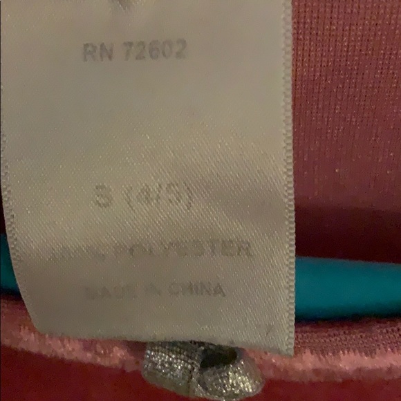 4/5 Girl Velour pink Dress fits a smaller size - Picture 5 of 5